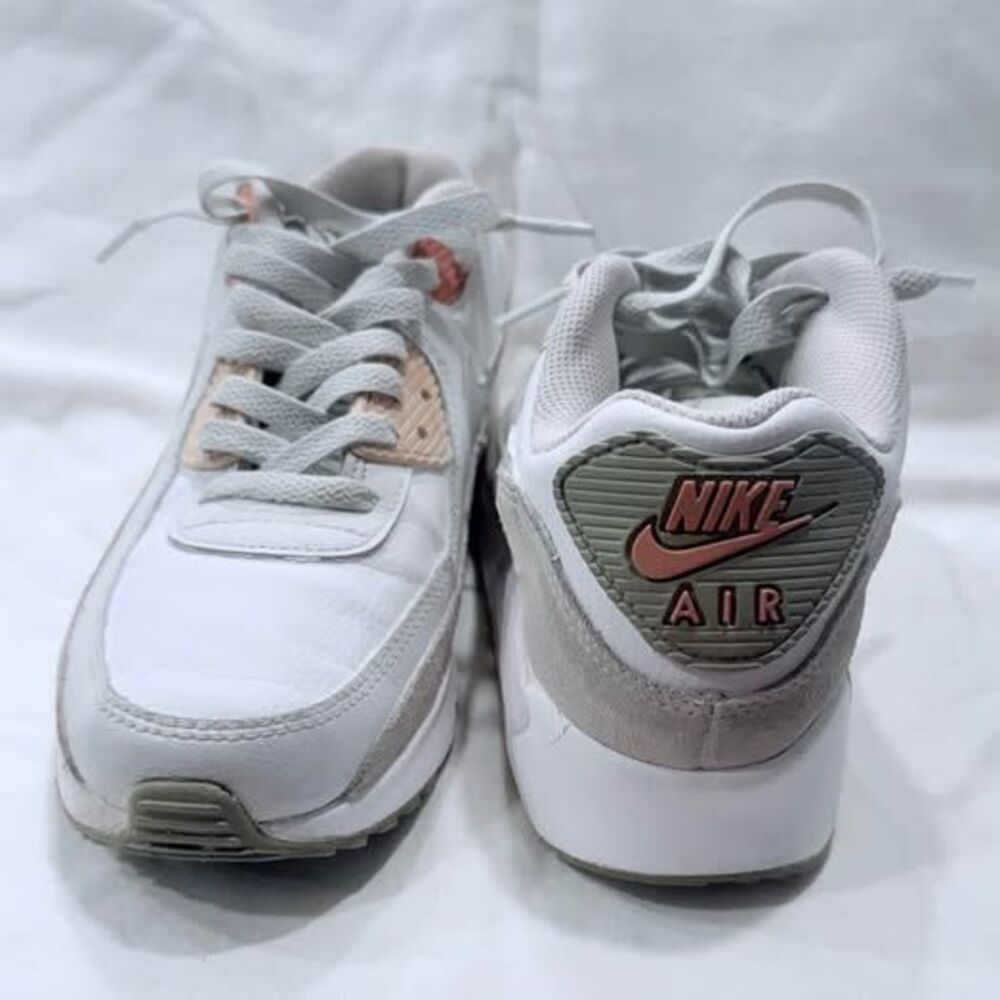 Nike Air Max 90 LTR GS "White/Light Violet" (Size 5.5Y / Women’s 7) - Picture 2 of 4